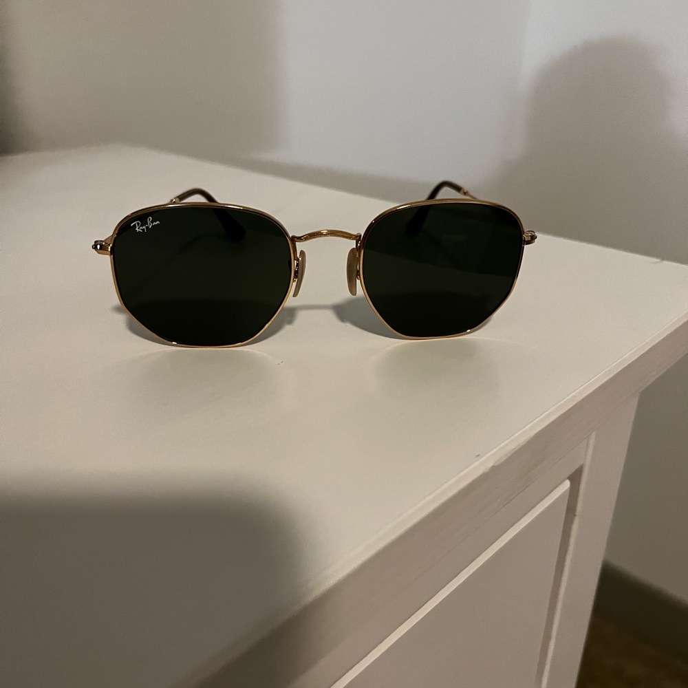 Ray-Ban